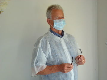 Customized Disposable Surgical Scrubs , Safety Pediatric Isolation Gowns